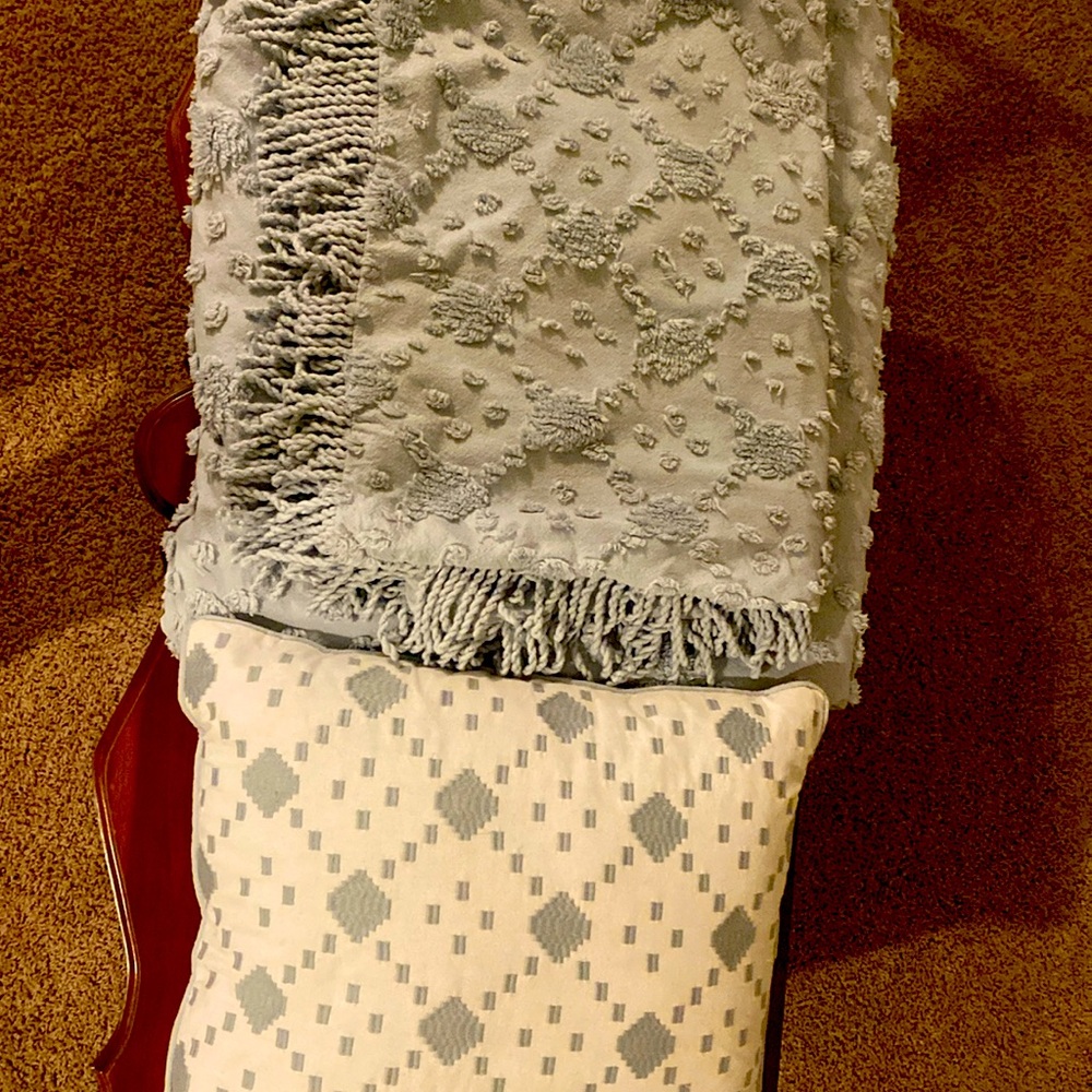 Queen size bedspread; 2 pillow shams; one decorative pillow.